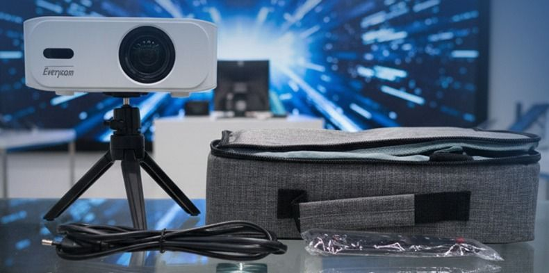 EVERYCOM Vortex video projector kit with tripod and carrying bag